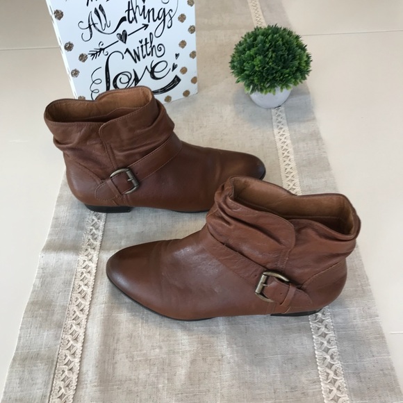 ***SOLD***Aldo tan booties with side buckles - Picture 2 of 5